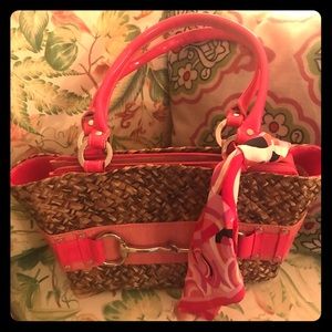 Cute medium size pocketbook with matching scarf.